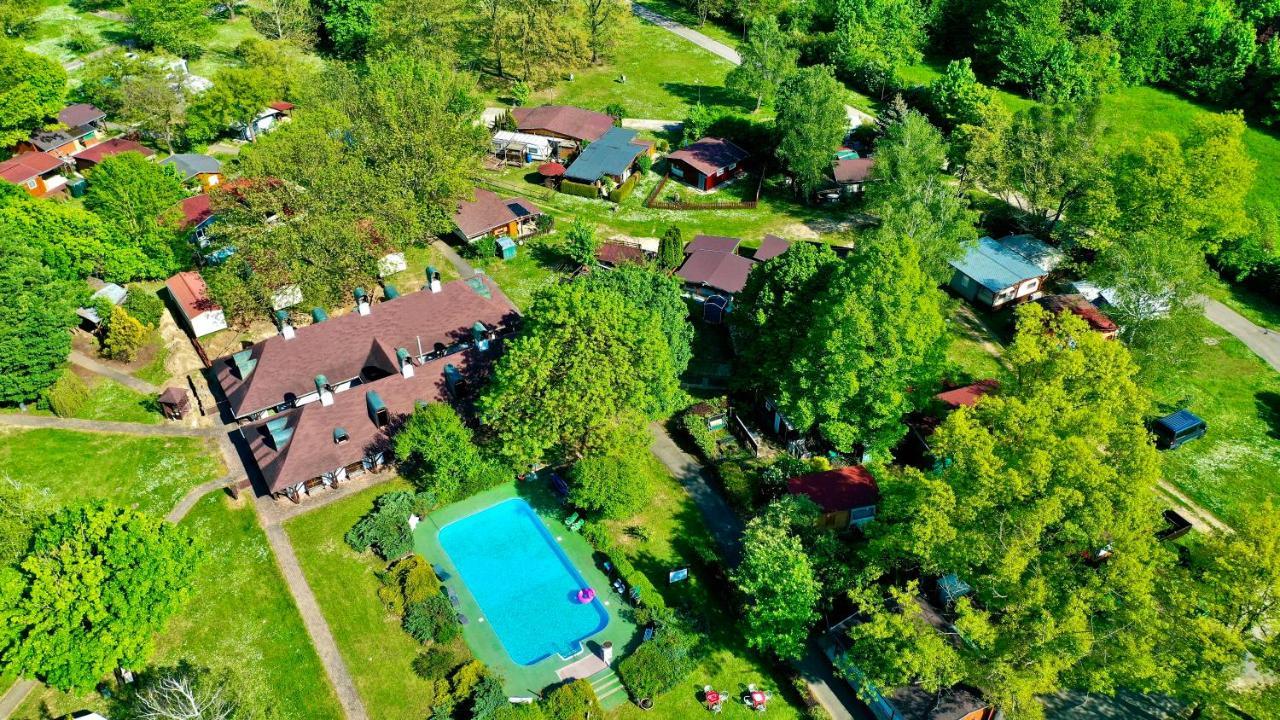 Romantik Camping Es Panzio Buk Ngoại thất bức ảnh